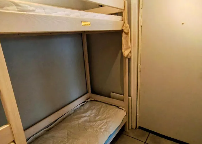 En Front De Proche Des Commerces *